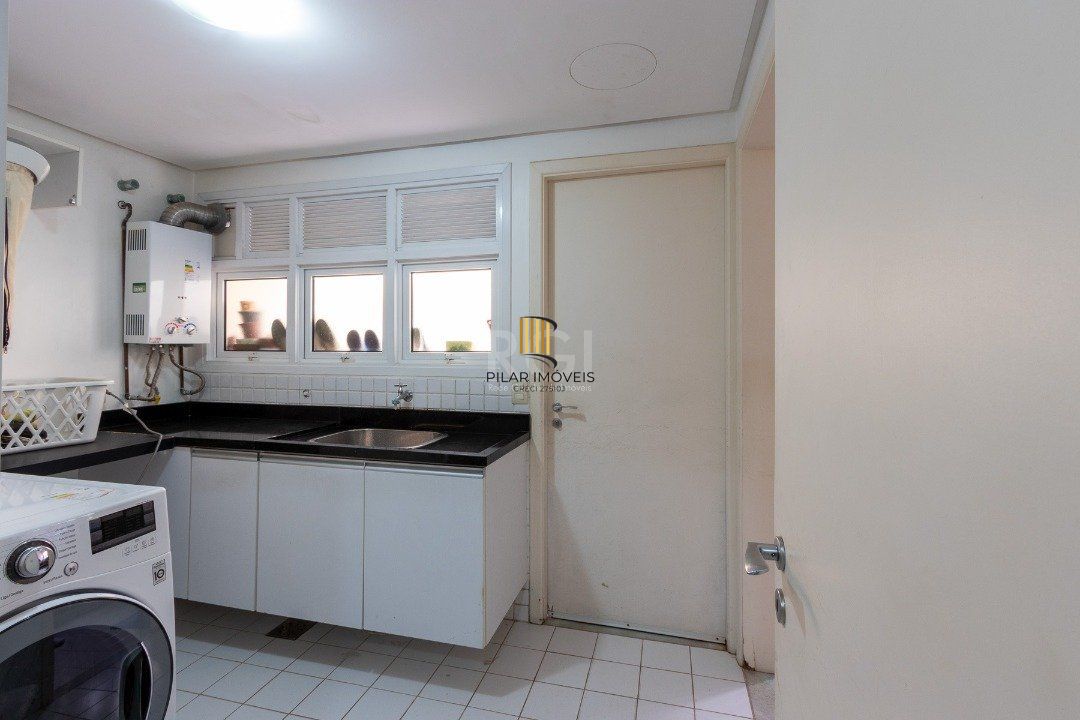 Casa Condominio para Venda - 245.29m², 3 dormitórios, sendo 1 suites, 2 vagas - Pedra Redonda