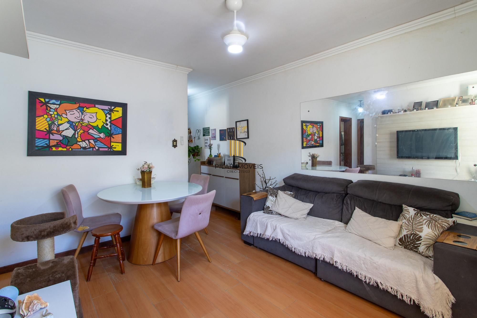Apartamento 02 dormitórios I bairro Cristal