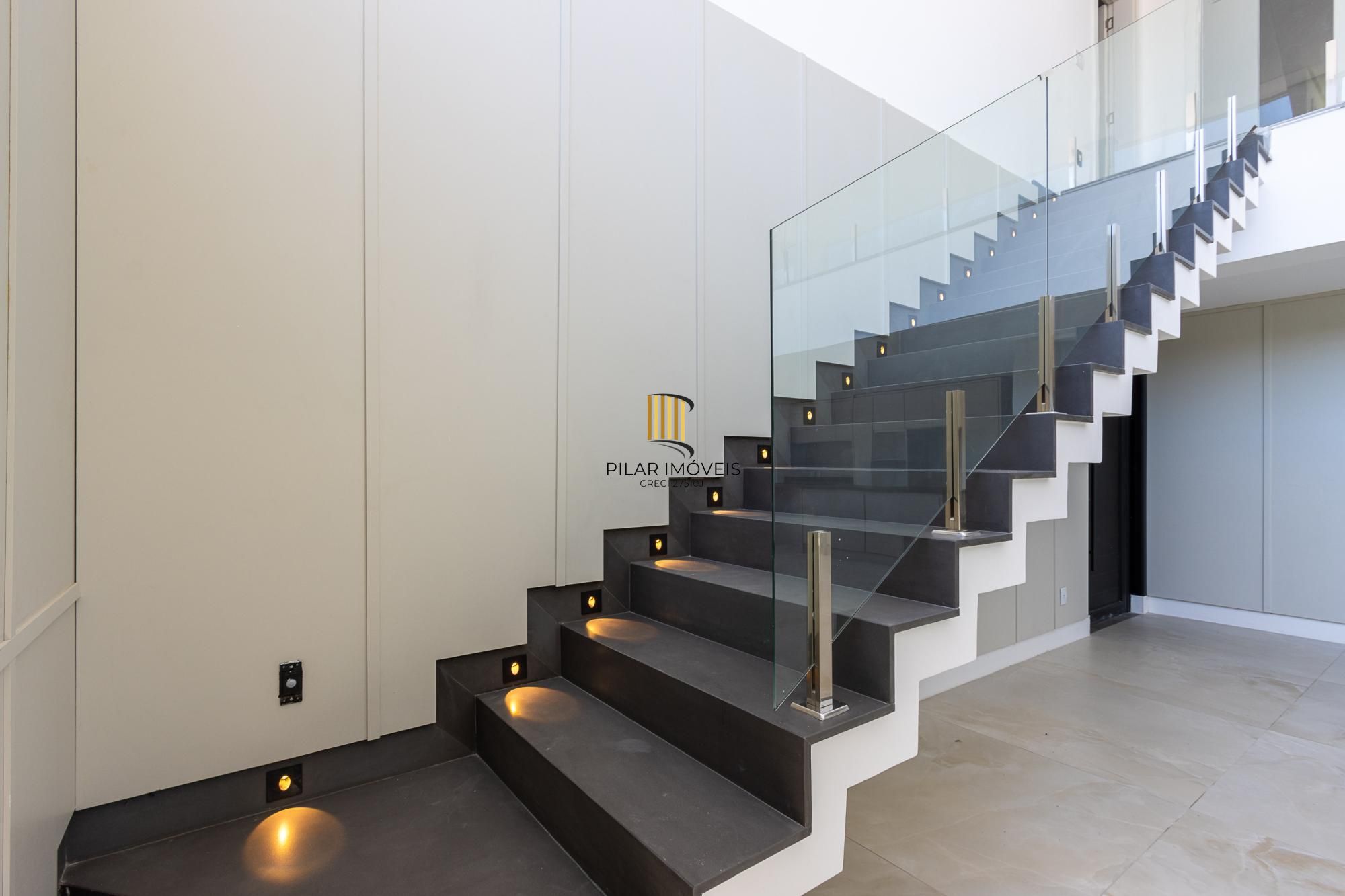 Casa Condominio para Venda - 300m², 4 dormitórios, sendo 4 suites, 2 vagas - Alphaville