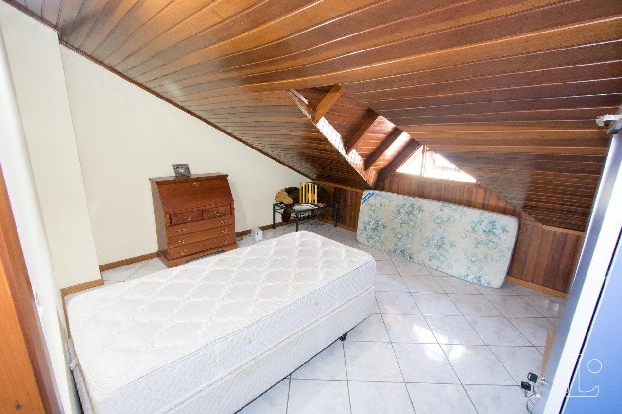 Casa para Venda com 3 dormitórios, sendo 1 suites, e 3 vagas no bairro Imperial Parque