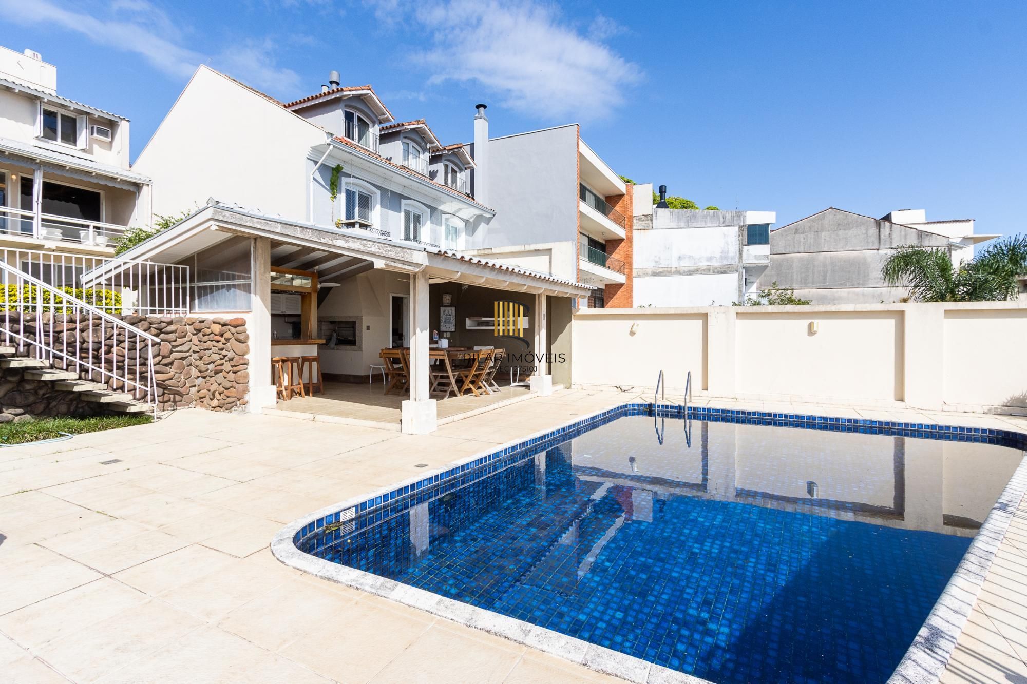 Residência em endereço nobre na Vila Assunção, com vista privilegiada para o Guaíba e clubes náuticos!