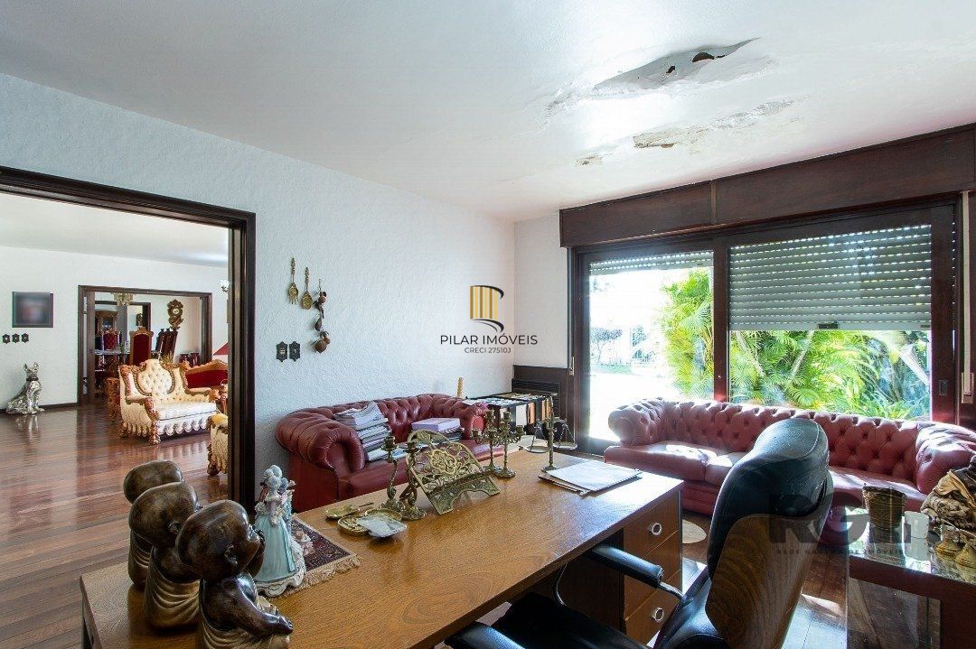 Casa para Venda - 580m², 3 dormitórios, sendo 1 suites, 3 vagas - Santa Tereza