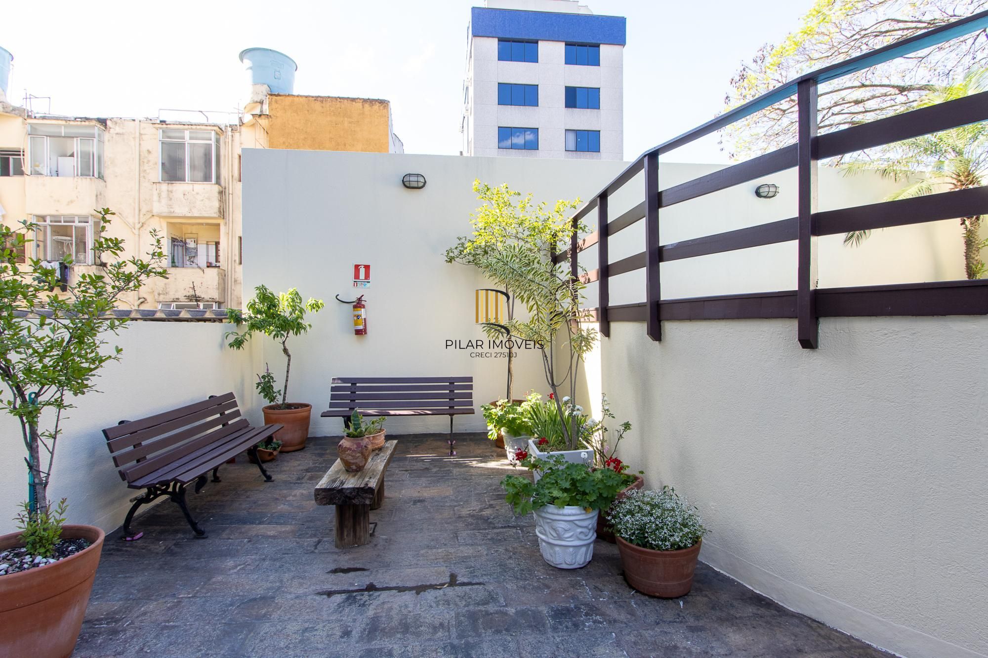 Cobertura 2 dormitórios no bairro Menino Deus