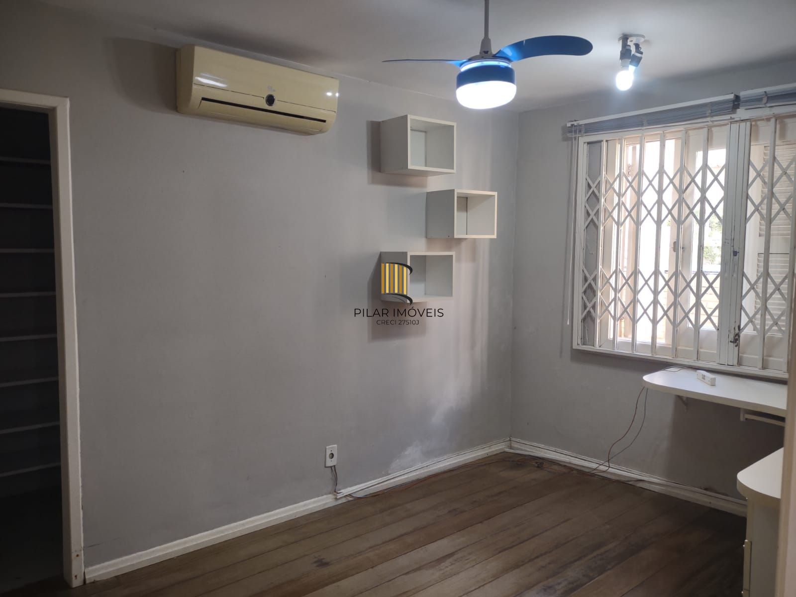 Casa 3 quantos com suíte, espaço gourmet, na Tristeza.