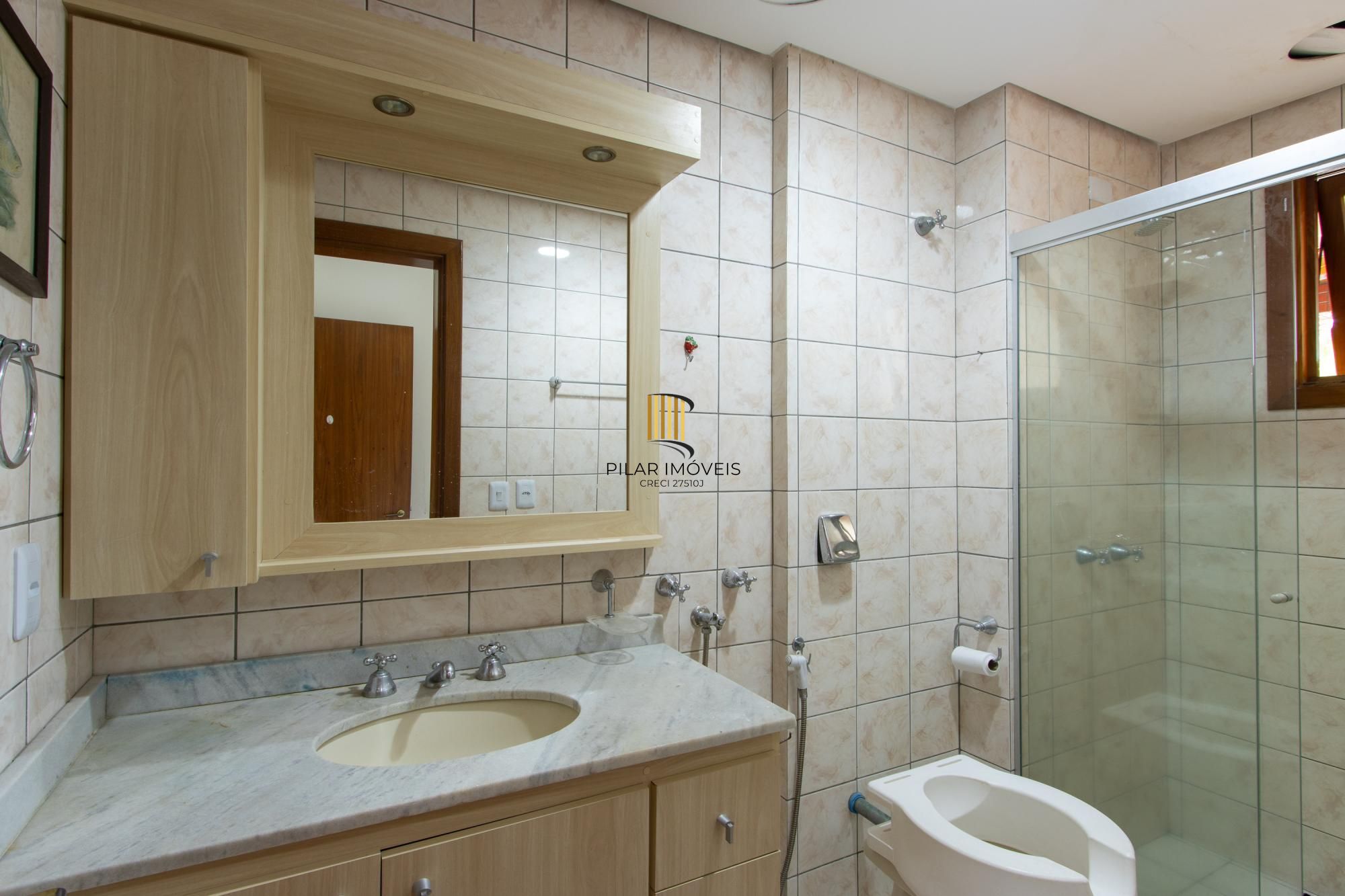 Apartamento 3 dormitórios no bairro Menino Deus