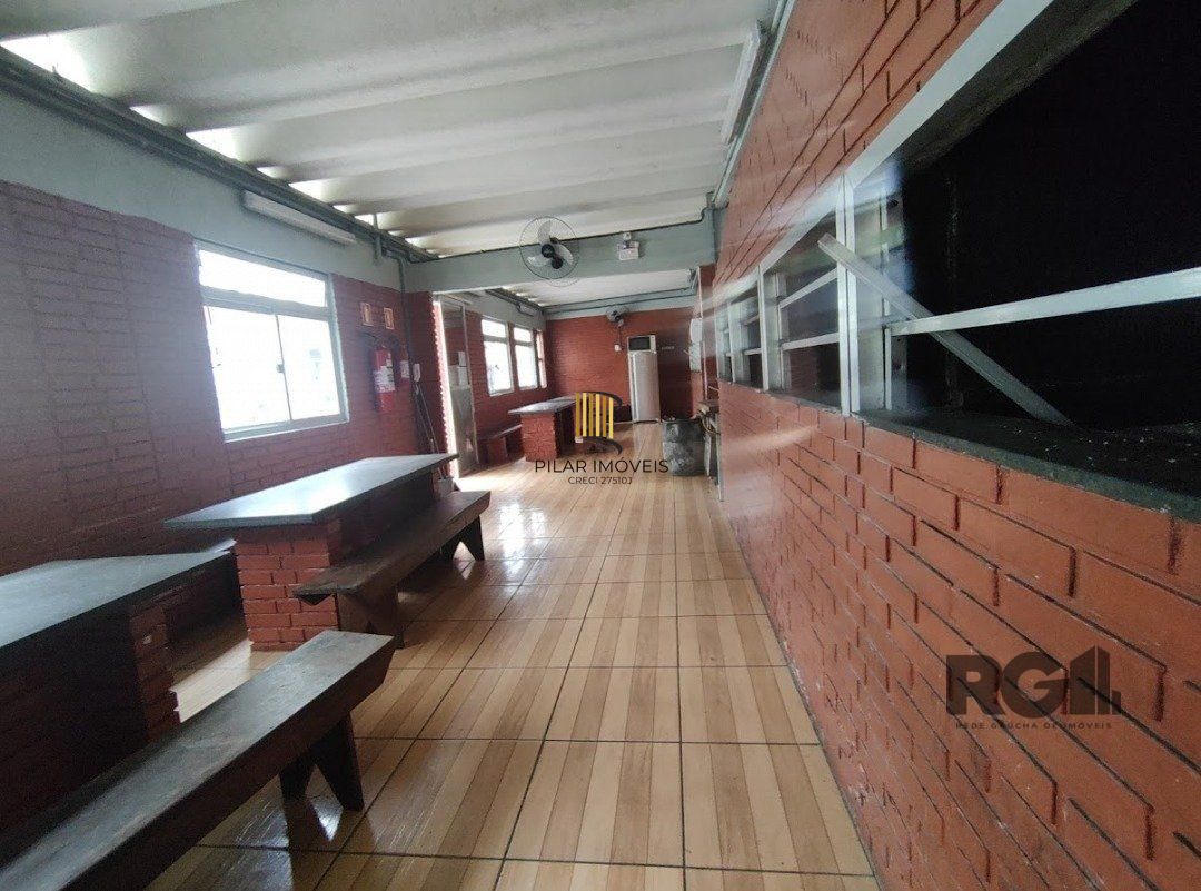 Apartamento 2 quartos, com 1 vaga de garagem, elevador, infra, Bairro Cristal