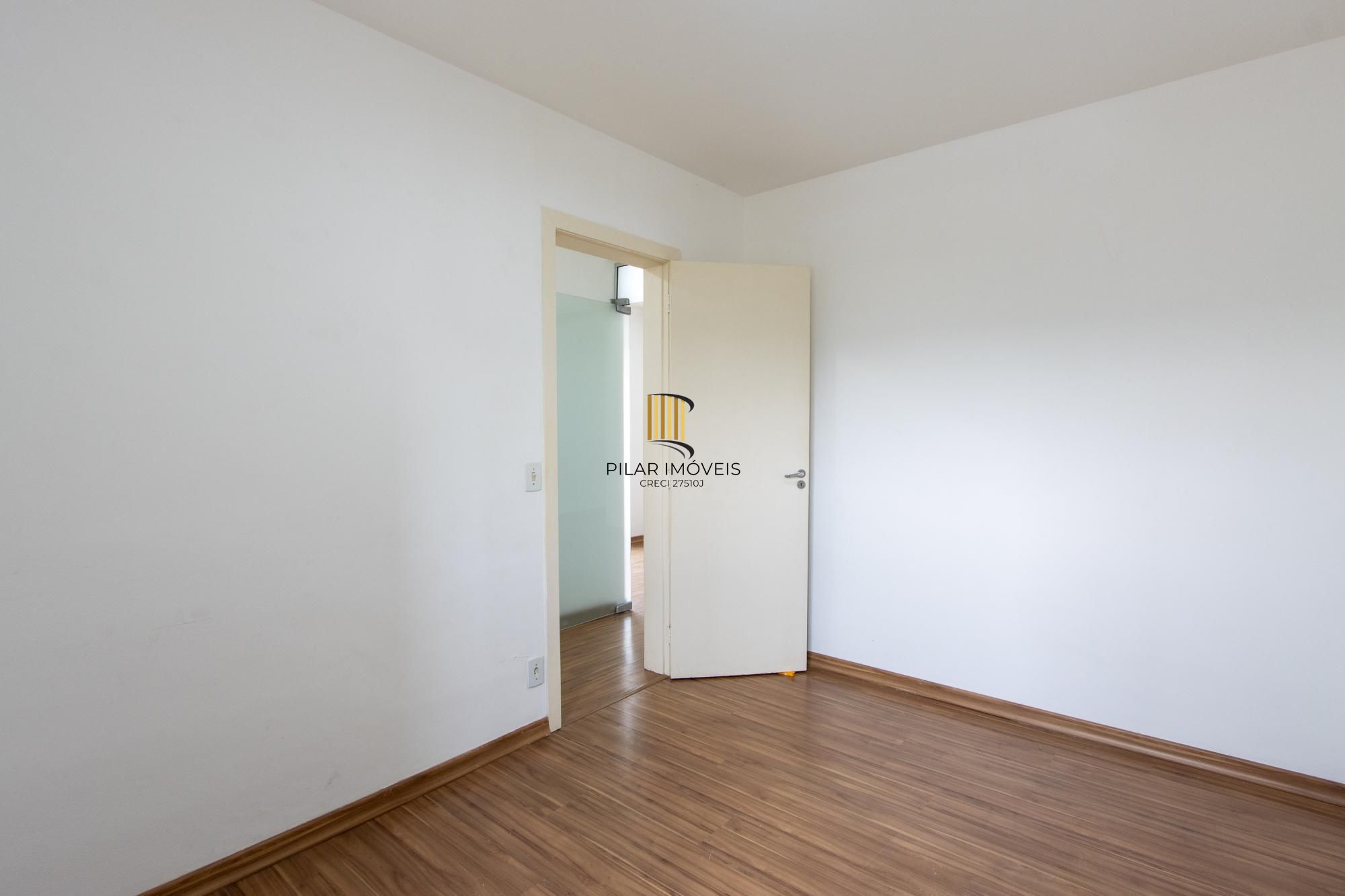 Luagge vende ap 3 dorm na Av Teresópolis