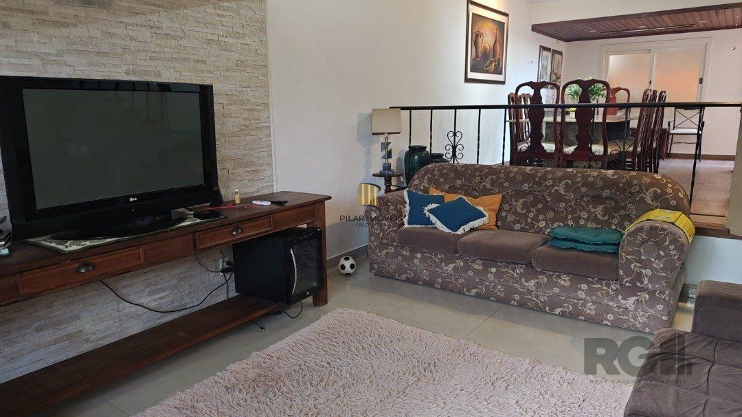 Casa 4 dormitórios no bairro Vila Assunção
