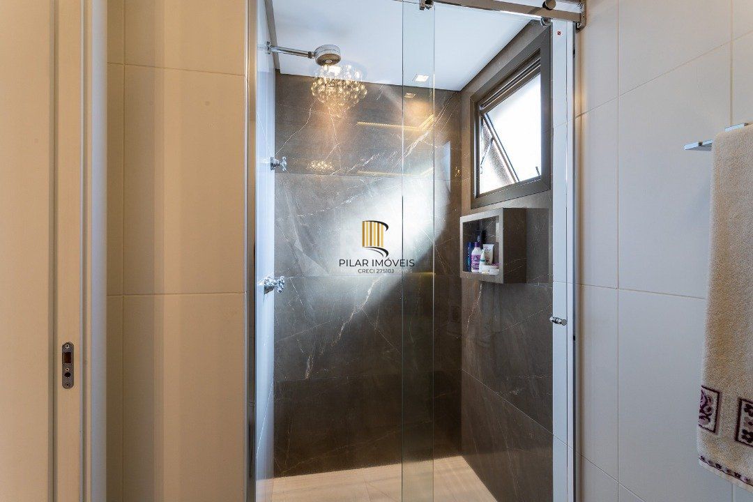 Apartamento para Venda - 323m², 3 dormitórios, sendo 3 suites, 4 vagas - Centro