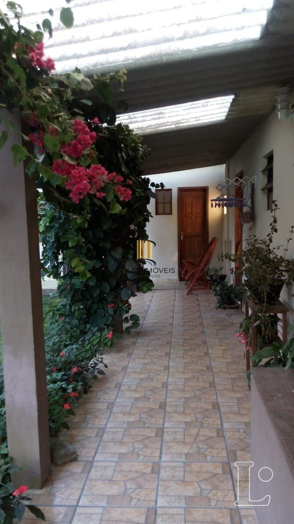 Casa para Venda - 223.57m², 2 dormitórios, 3 vagas - Centro