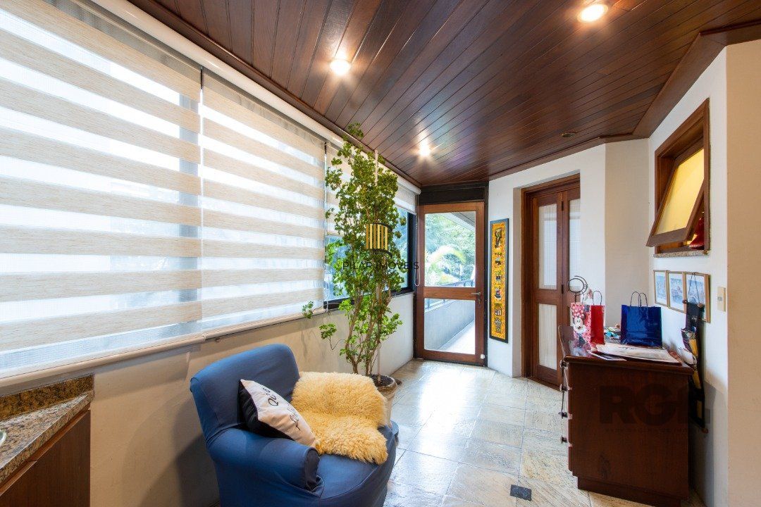 Apartamento 4 dormitórios no bairro Petrópolis