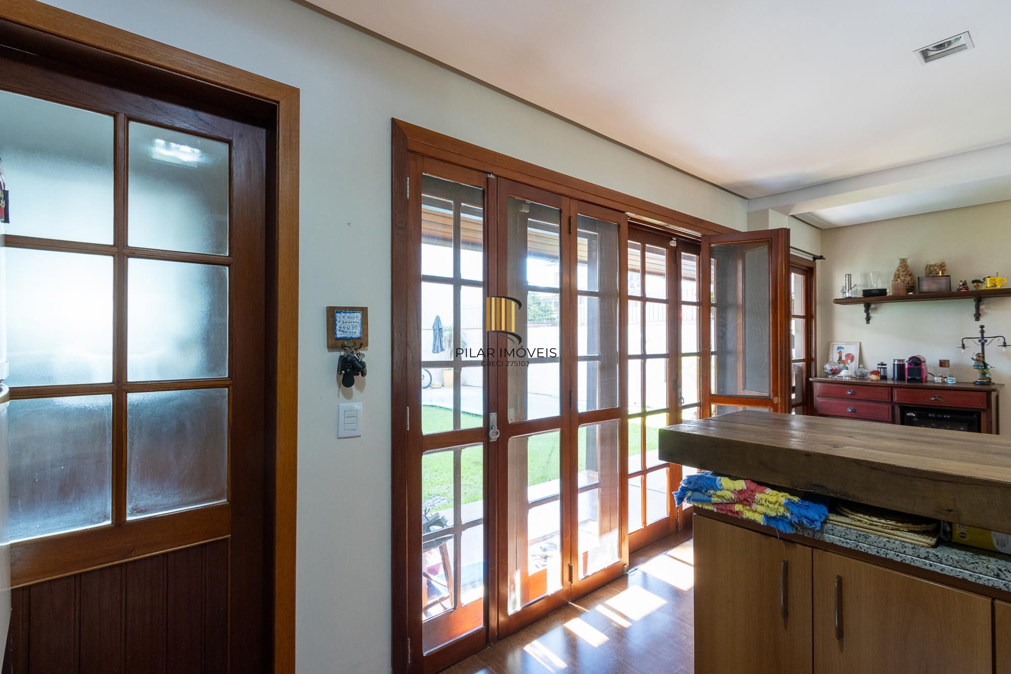 LINDA CASA NA HÍPICA