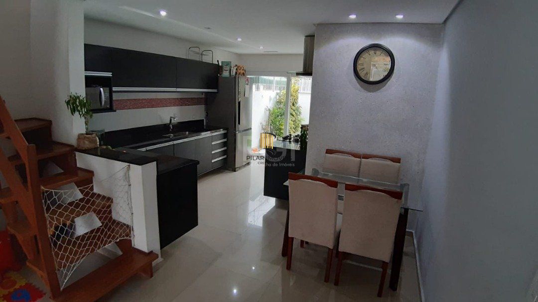 Casa para Venda - 157m², 3 dormitórios, sendo 3 suites, 2 vagas - Guarujá