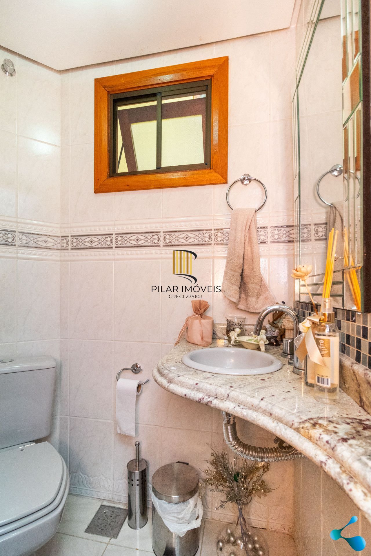 Casa 4 dormitórios no bairro Tristeza