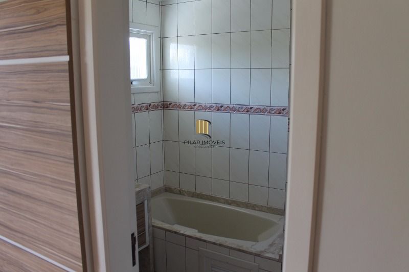 Casa para Venda - 220m², 3 dormitórios, sendo 1 suites, 4 vagas - Ipanema