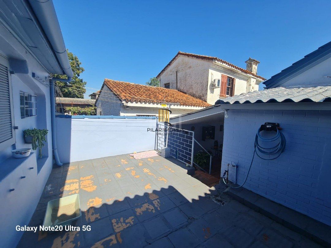 Casa 3 dormitórios no bairro Nonoai