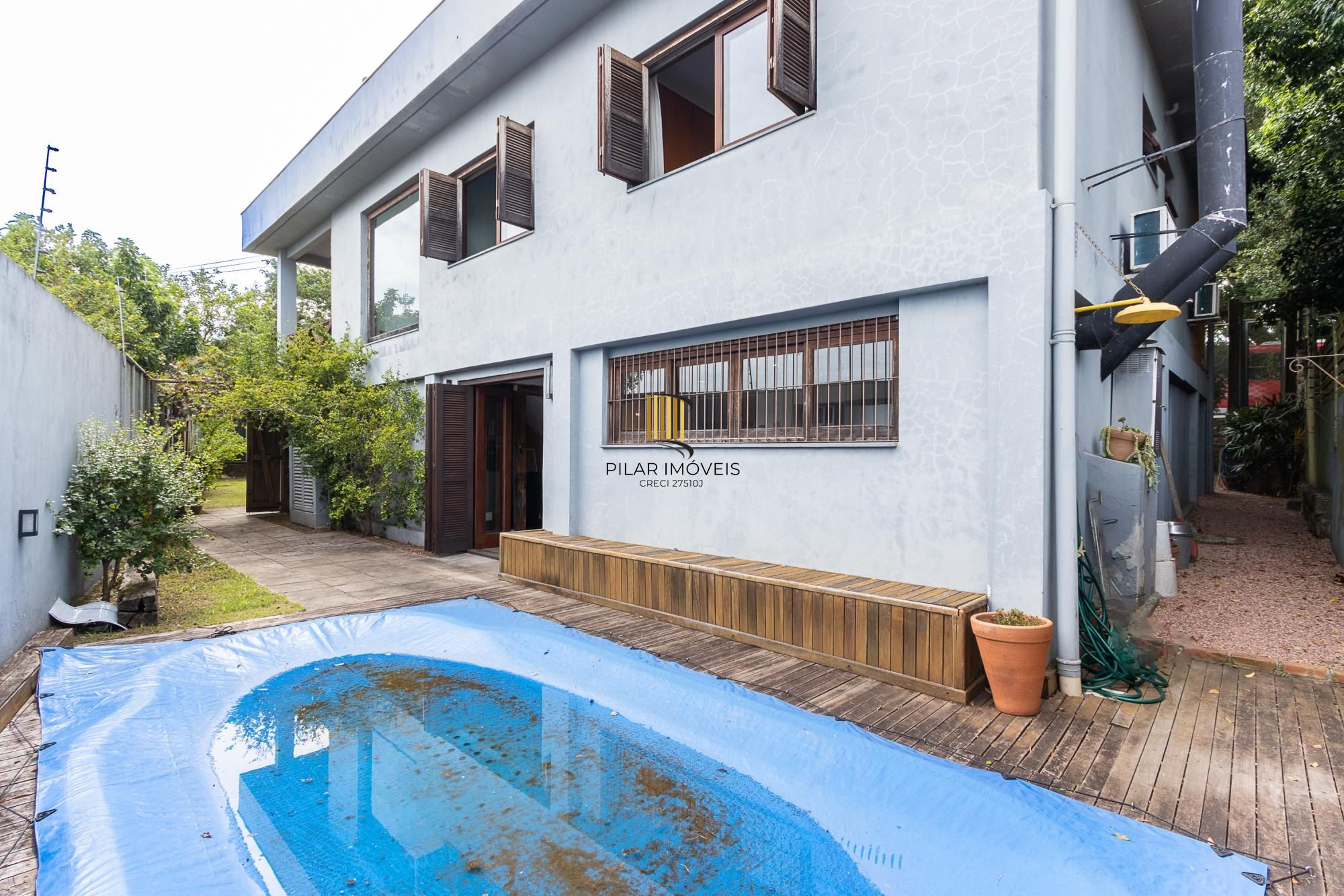 Casa com 6 quartos à venda  bairro Espírito Santo, Porto Alegre.