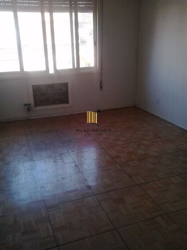 Casa para Venda - 250m², 5 dormitórios, 6 vagas - Menino Deus