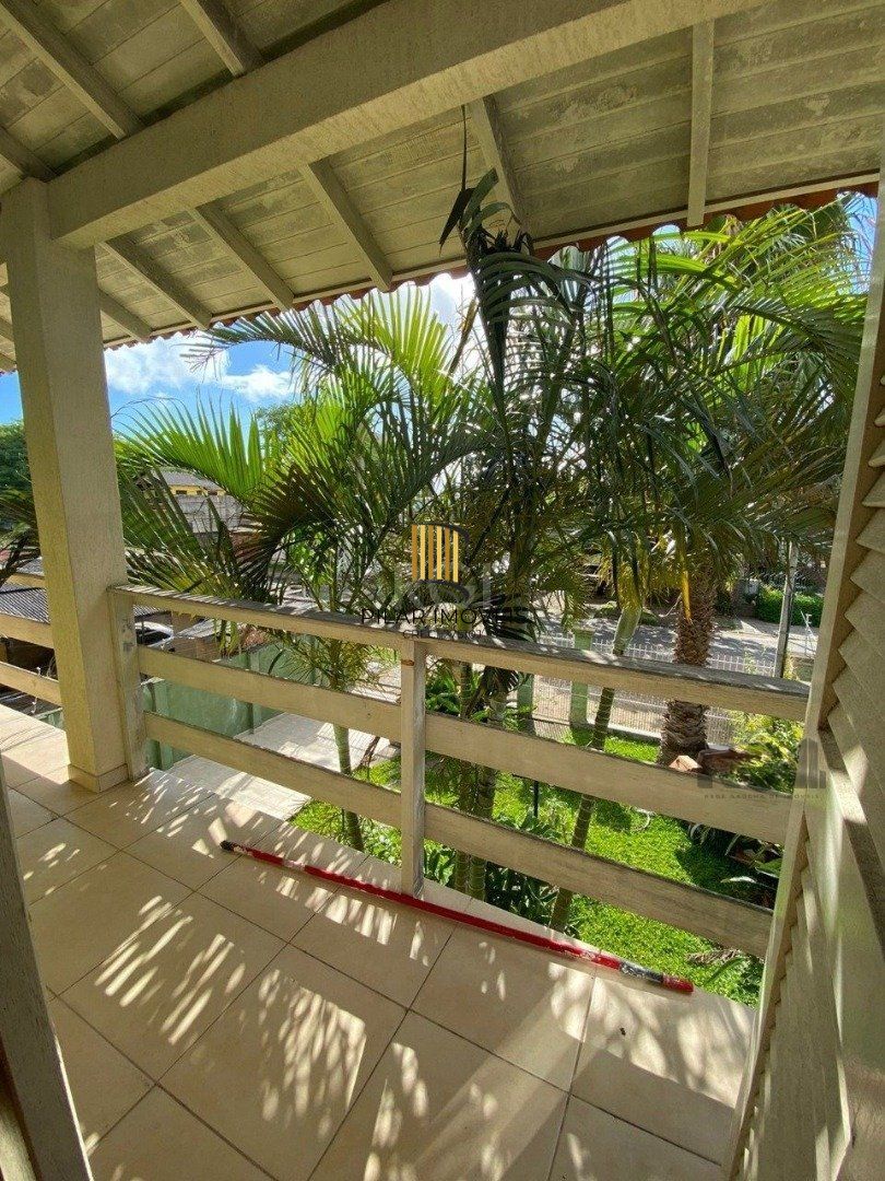 Casa para Venda - 250m², 3 dormitórios, sendo 1 suites, 2 vagas - Cristal
