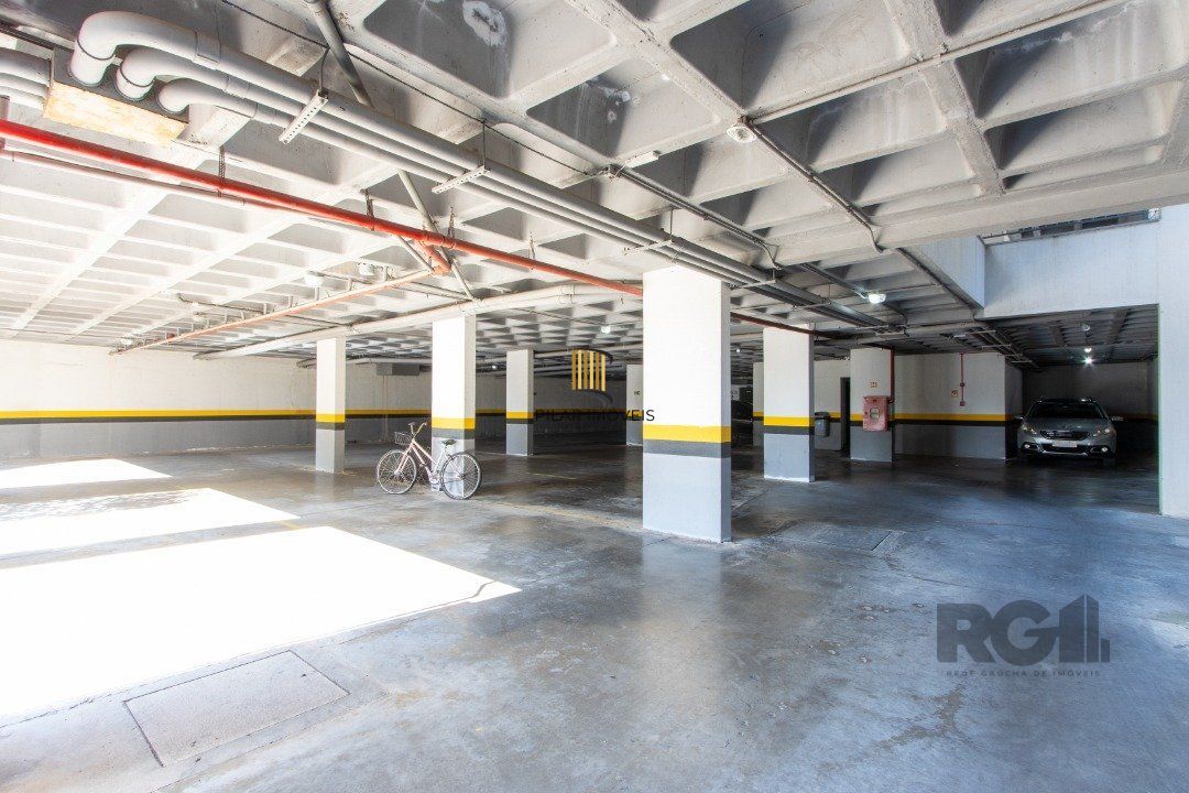 Apartamento semi-mobiliado, com área privada de 50,95 M2