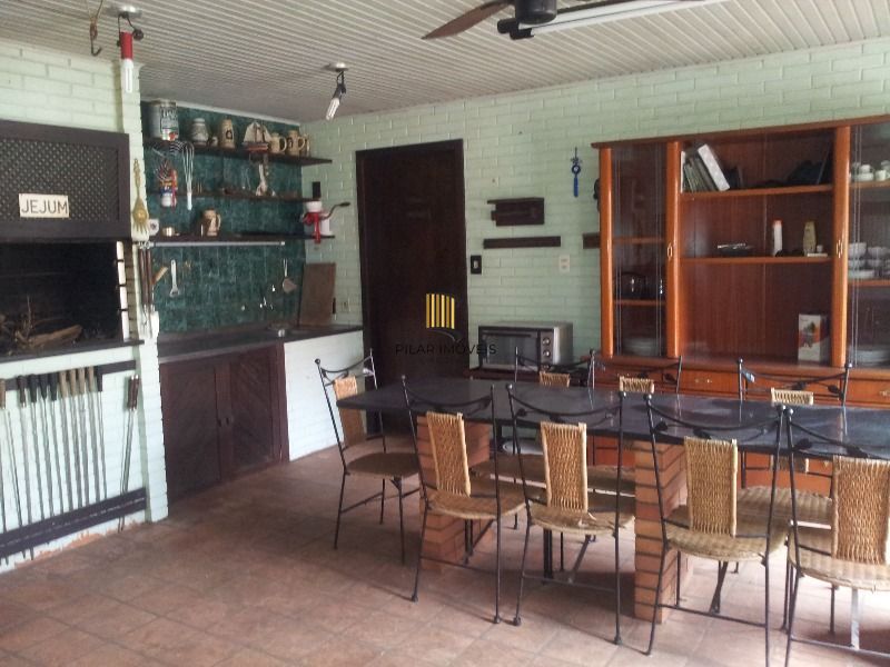 Casa para Venda - 400m², 3 dormitórios, sendo 1 suites, 2 vagas - Cristal