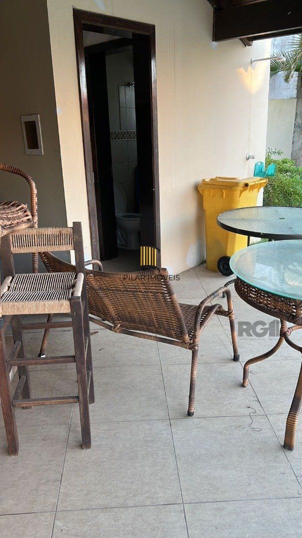 Casa 5 dormitórios no bairro Atlântida