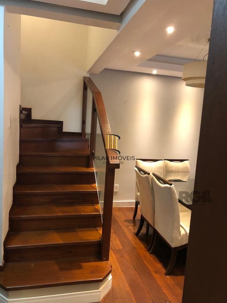 Casa de Condomínio 4 dormitórios no bairro Vila Assunção