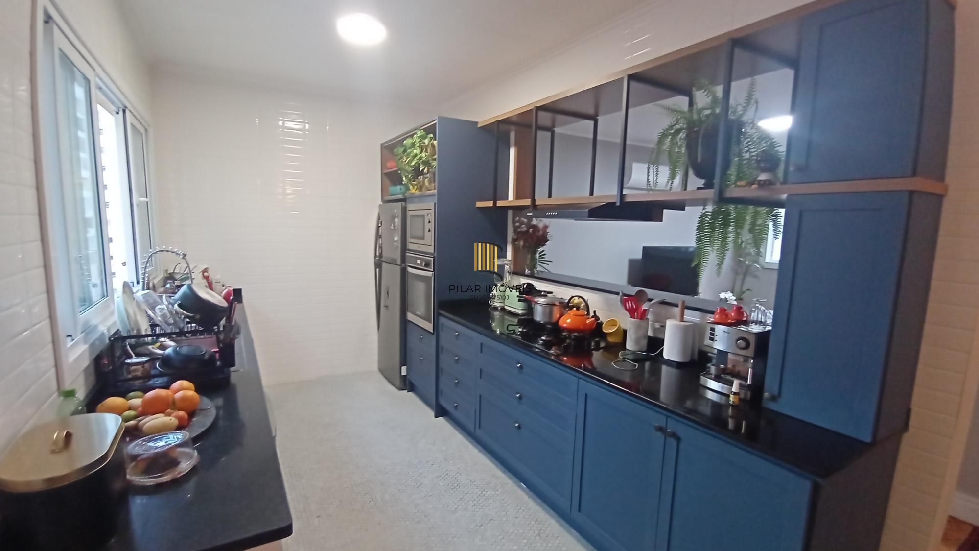 Apartamento com 4 dormitórios no Centro de Porto Alegre
