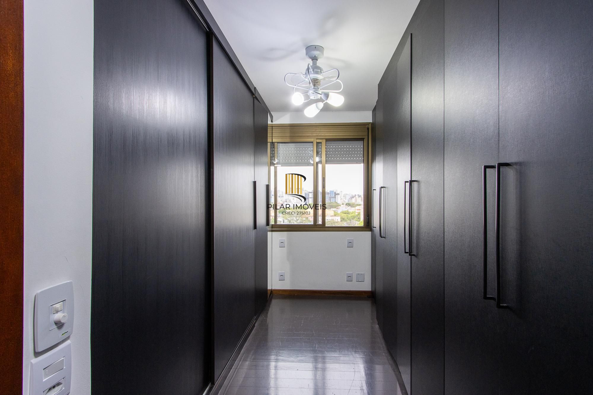 Cobertura no Menino Deus com vista espetacular