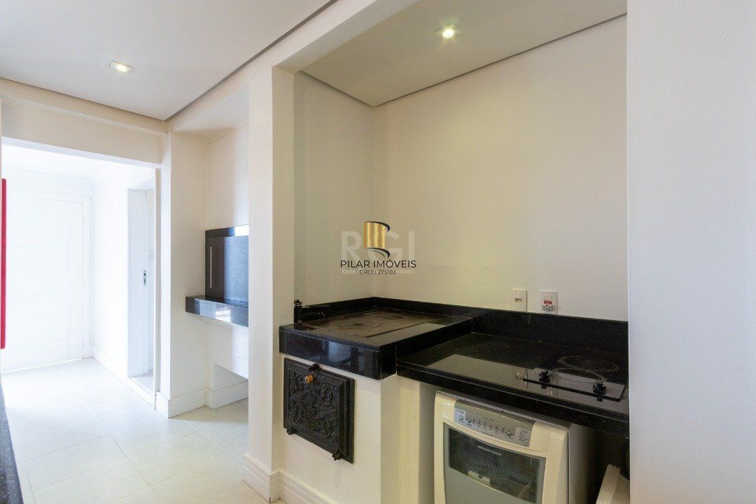 Casa para Venda - 312m², 5 dormitórios, sendo 3 suites, 6 vagas - Vila Conceição