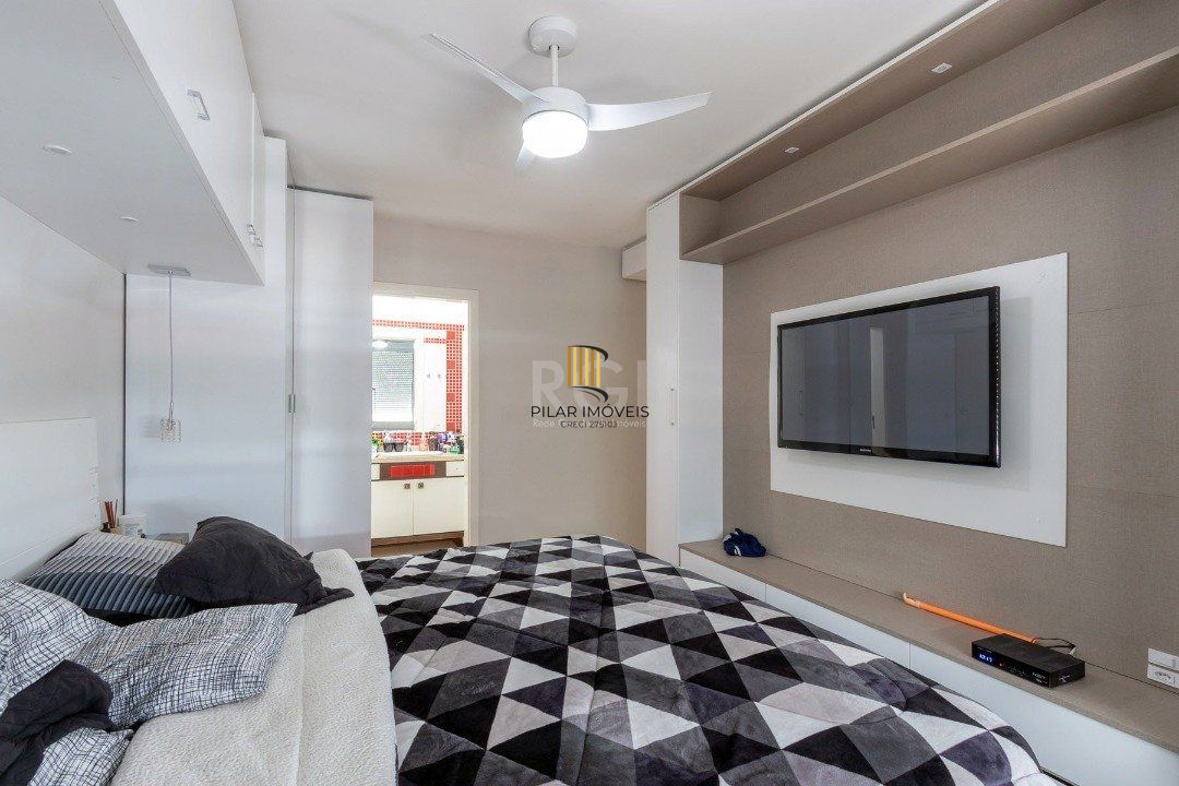 Cobertura para Venda - 255m², 3 dormitórios, sendo 1 suites, 2 vagas - Praia de Belas