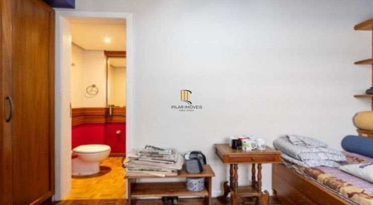 Apartamento amplo e bem localizado no Menino Deus!!