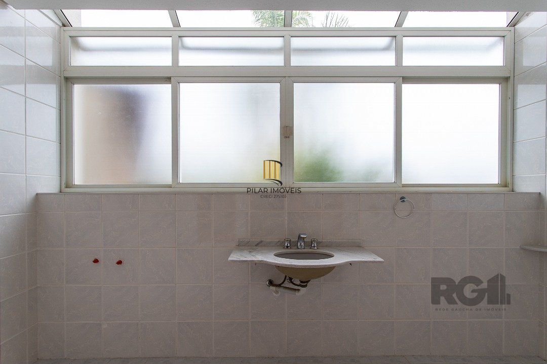 Prédio Comercial no bairro Pedra Redonda