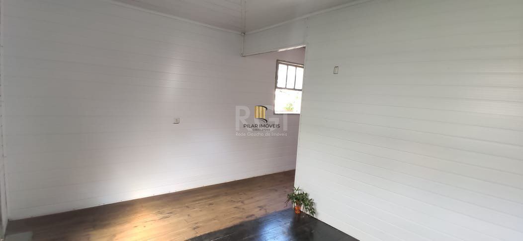 Casa para Venda com 2 dormitórios e 2 vagas no bairro Hípica