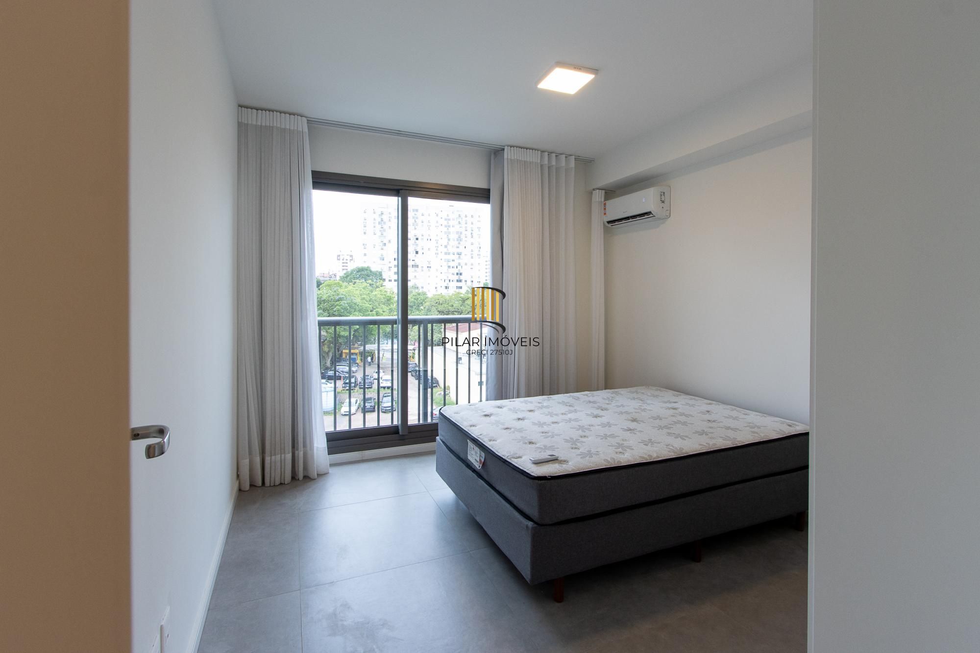 apartamento de 01 dormitório suíte, localizado no moderno no coração do bairro Petrópolis.