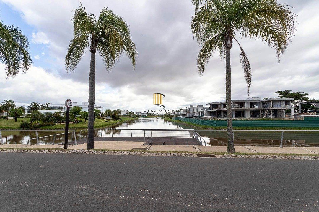 Casa Condominio para Venda - 519m², 4 dormitórios, sendo 4 suites, 2 vagas - Sans Souci