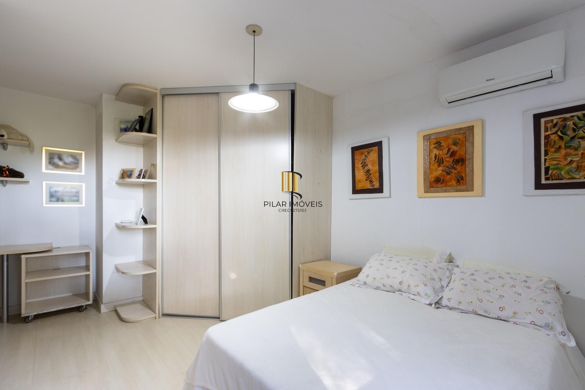 Casa de Condomínio 4 dormitórios no bairro Cavalhada