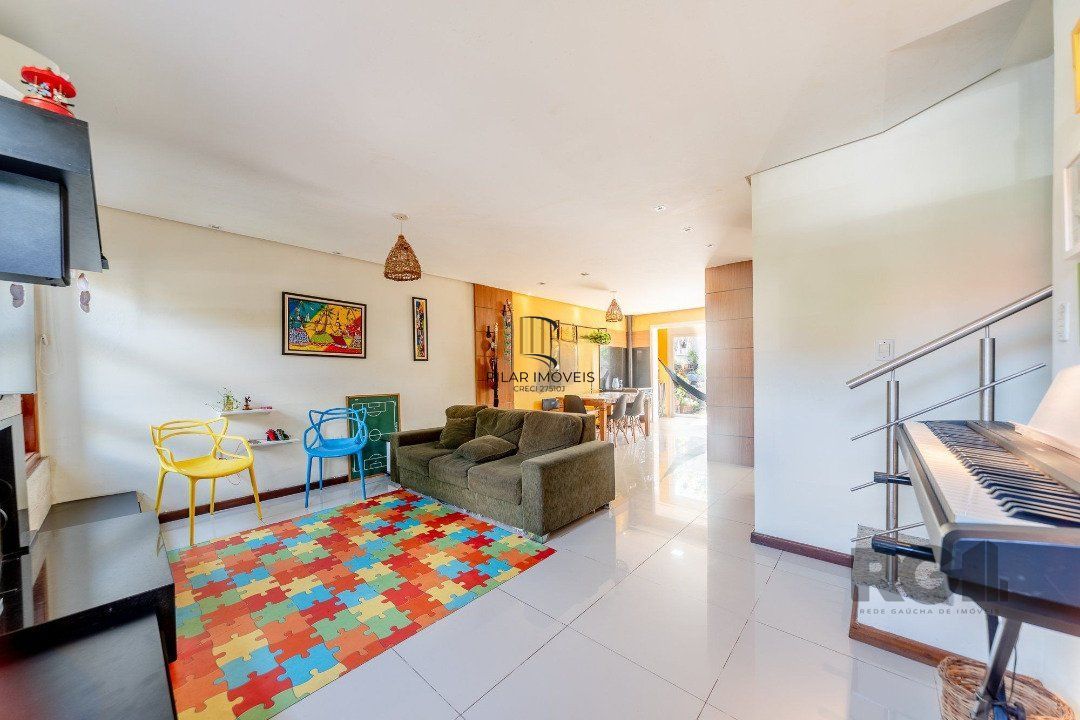 Casa de Condomínio 3 dormitórios no bairro Hípica