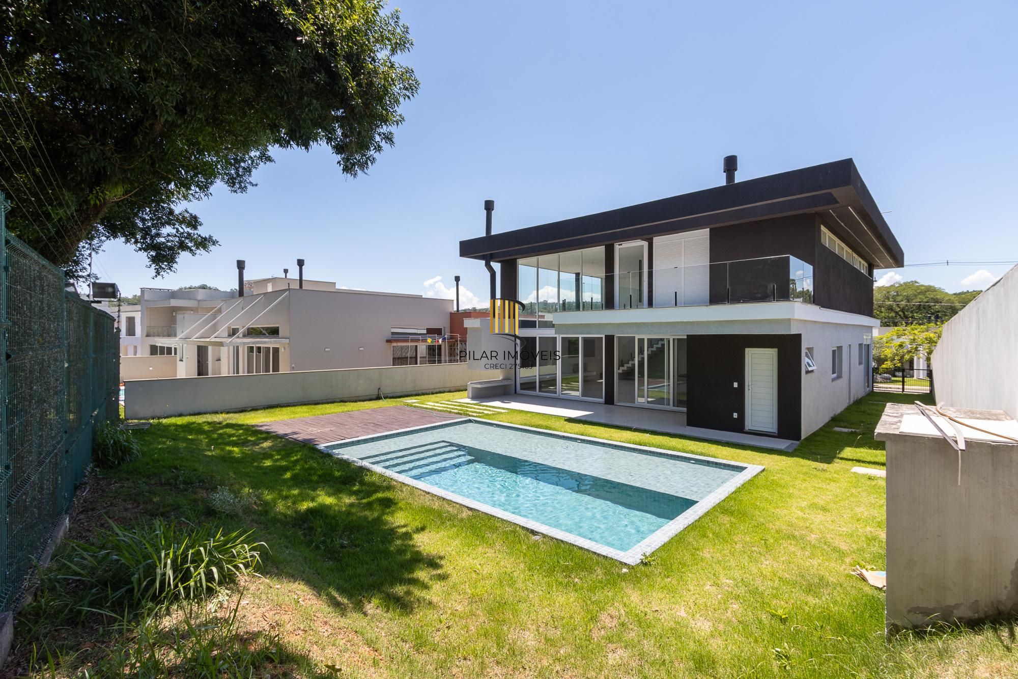 Casa Condominio para Venda - 300m², 4 dormitórios, sendo 4 suites, 2 vagas - Alphaville