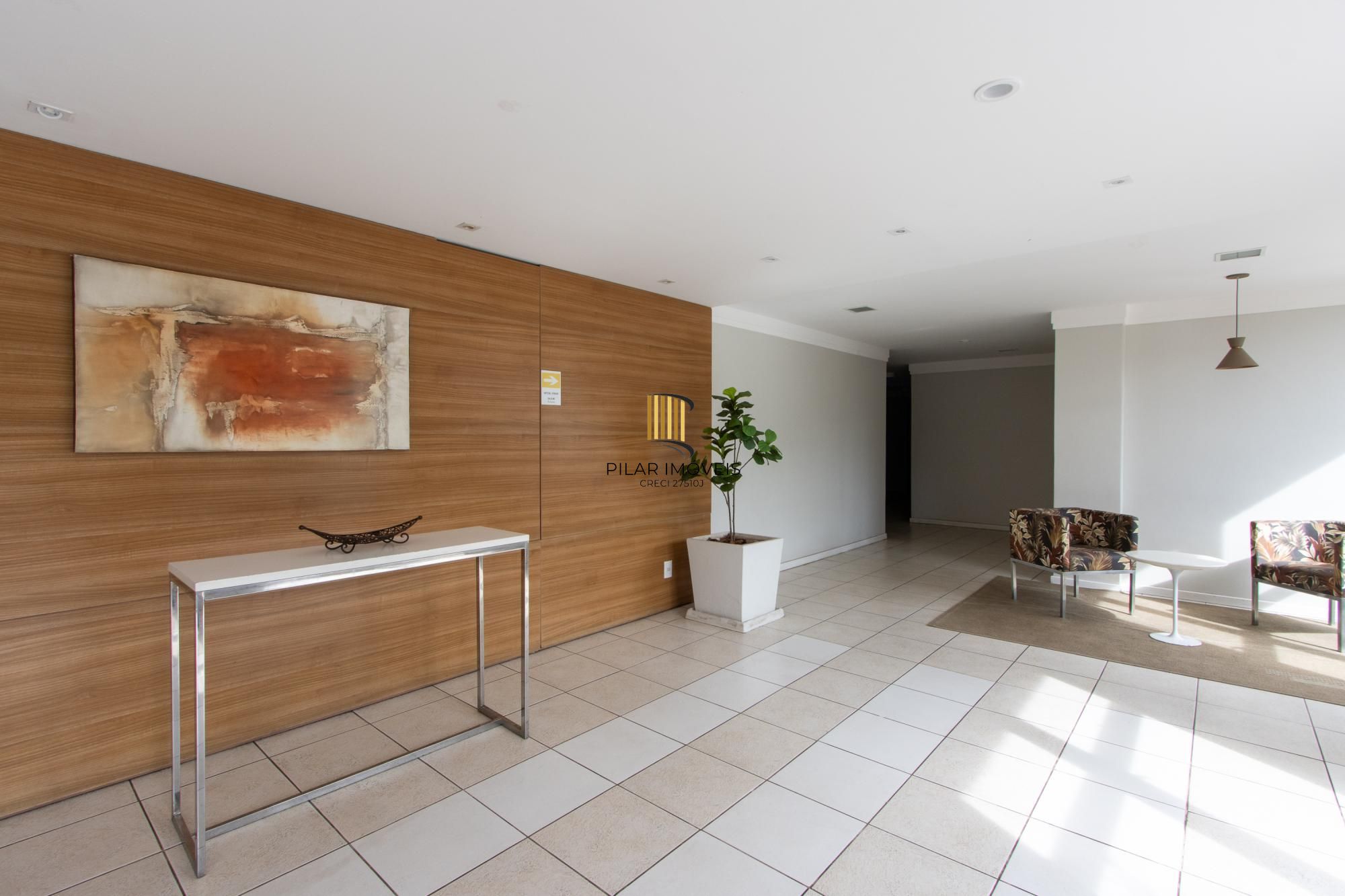 Apartamento no Bairro Cristal de 3 dormitórios,1 Suíte, Semi mobiliado com 1 vaga escriturada