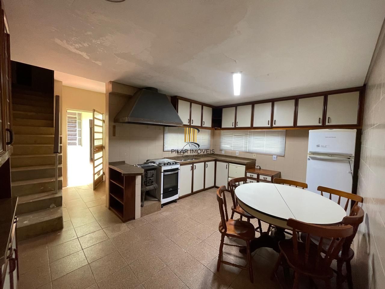 Casa 03 dormitórios,  287m² privativos Bairro Santa Tereza!