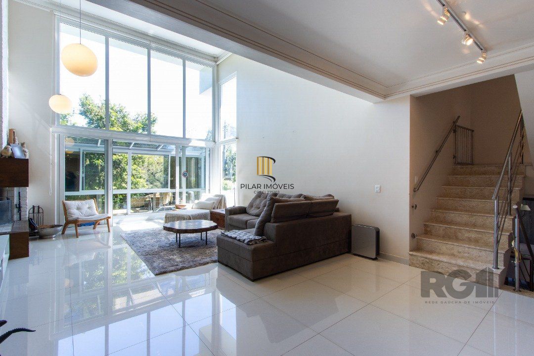 Casa 3 dormitórios no bairro Nonoai