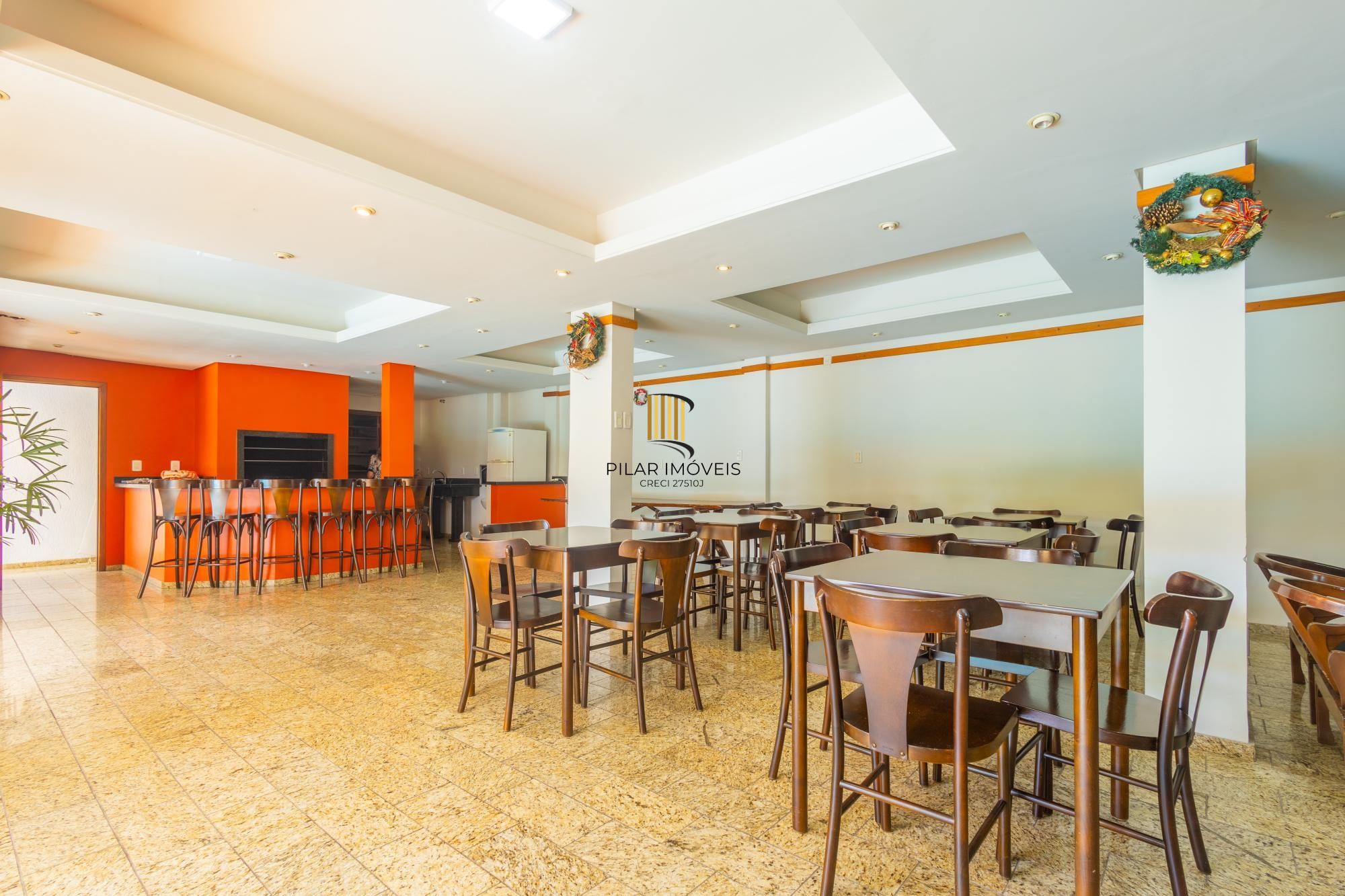 Casa em condomínio bairro Tristeza, com 185m² privativos.