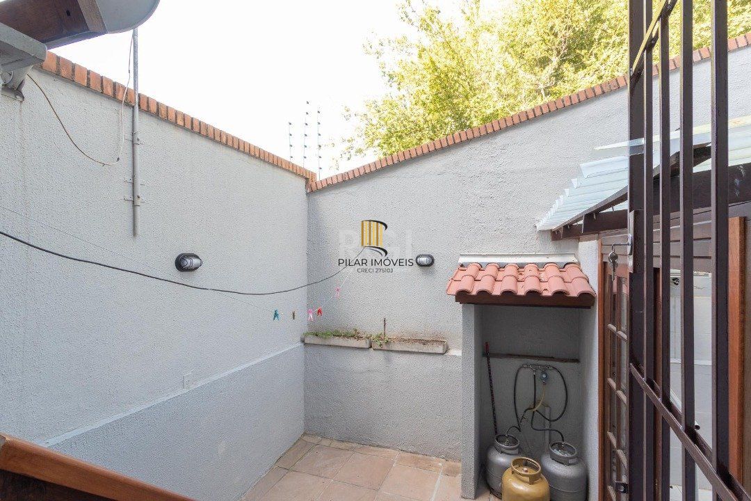 Casa Condominio para Venda - 175m², 3 dormitórios, sendo 1 suites, 4 vagas - Tristeza