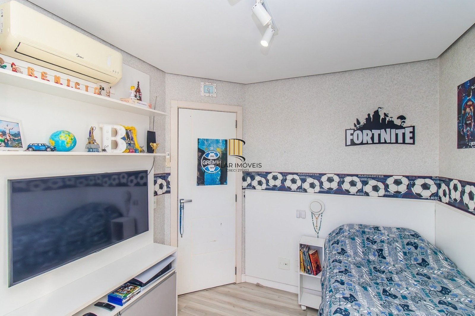 Apartamento de 3 dormitorios 1 suite e 2 vagas no Petrópolis