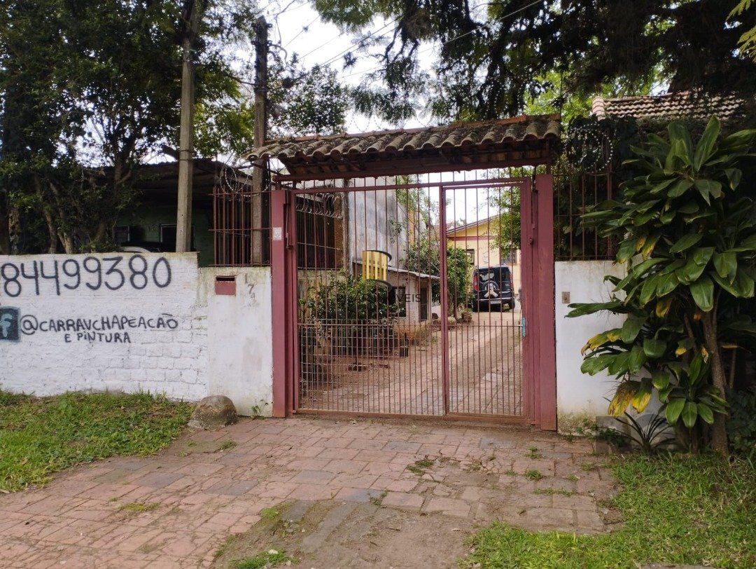 Casa 2 dormitórios no bairro Camaquã