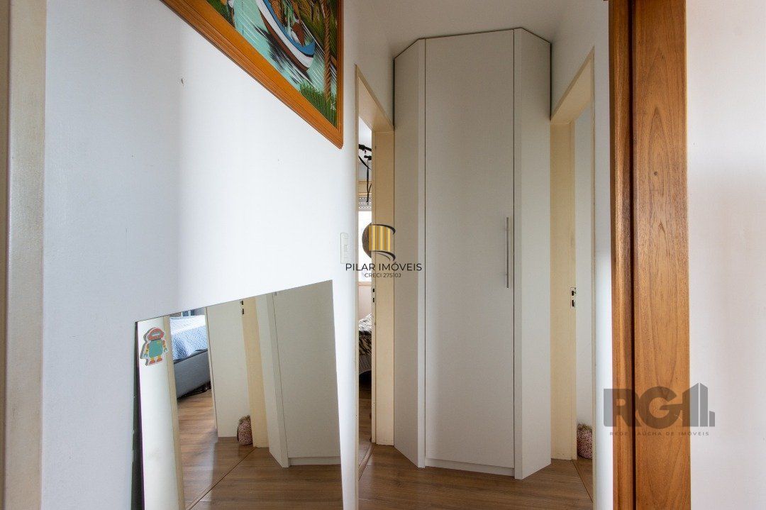 Apartamento 3 quartos, 2 banheiros, 1 vaga, condomínio com infra - Bairro Cristal