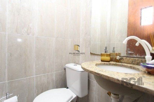 Casa para Venda - 180m², 3 dormitórios, sendo 3 suites, 3 vagas - Hípica