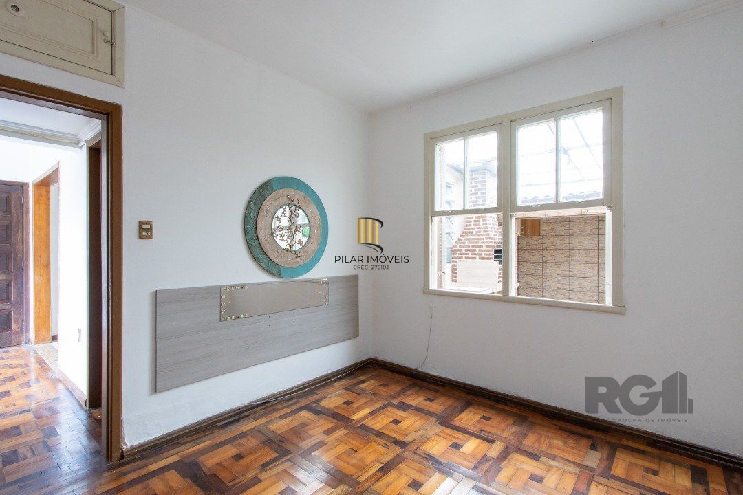 Apartamento térreo, com pátio, 2 quartos - Bairro Menino Deus
