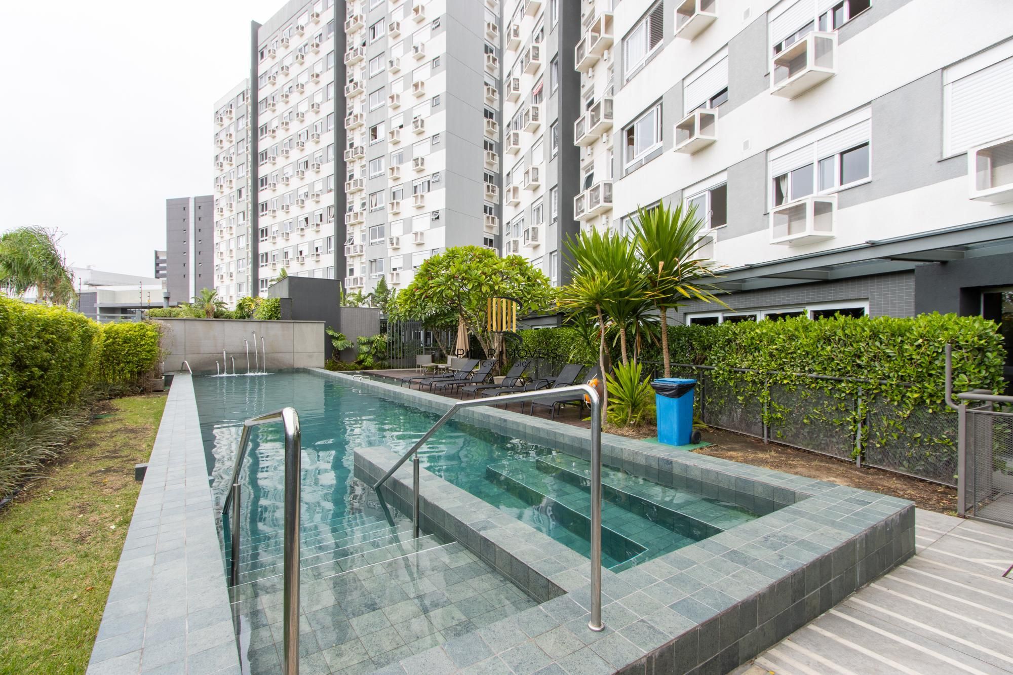 Apartamento à venda no bairro Teresópolis em Porto Alegre.
